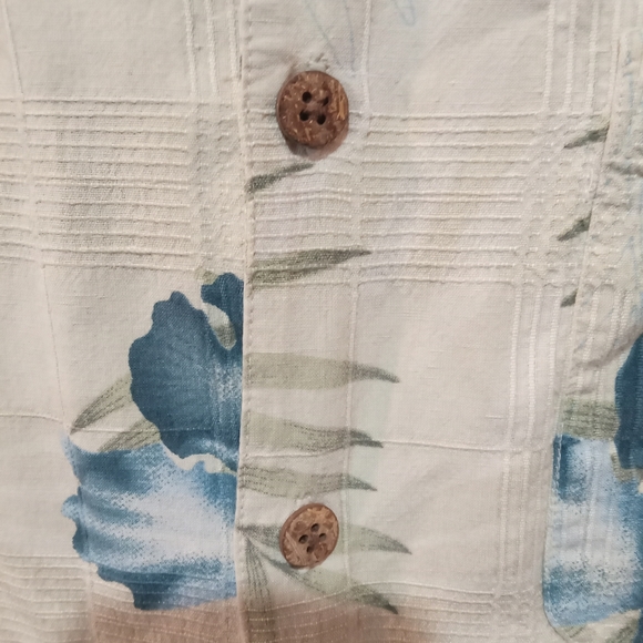 Banana Cabana 100% silk floral button up shirt size XXL - Picture 3 of 4